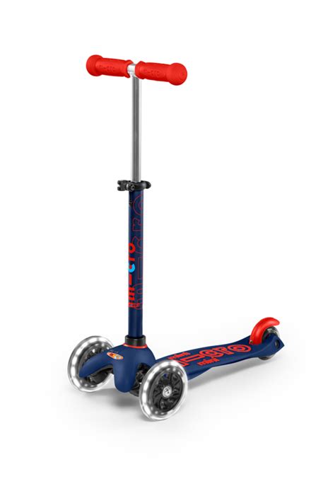 Micro Mini Deluxe Scooter mit LED navy blue, € 104,95