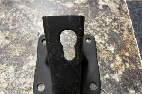 Кронштейн опоры двигателя Нива 2121 21214 2123 | Festima.Ru ...