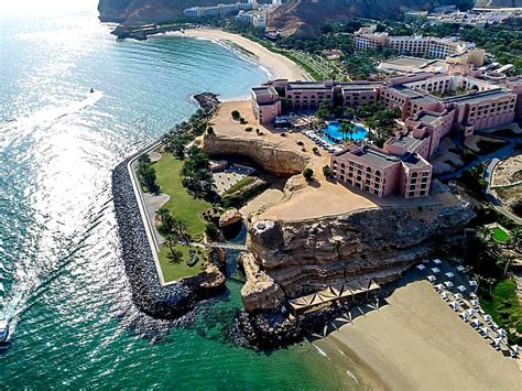 The 20 best Luxury Hotels in Muscat - Sara Lind's Guide 2023