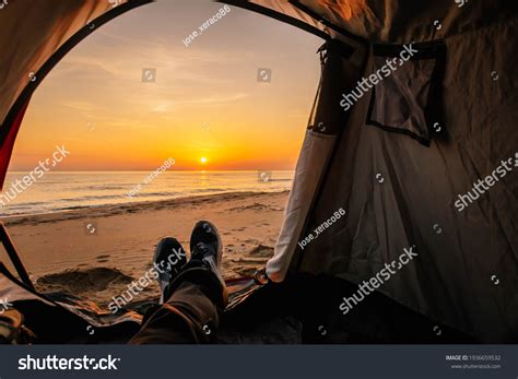 71,230 Tent On Beach Images, Stock Photos, 3D objects, & Vectors ...