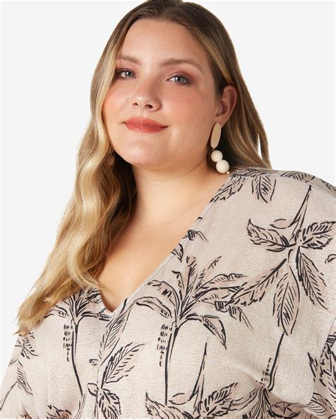 Riachuelo Blusa Plus Size Feminina Ampla Manga Curta Folhagem Cinza