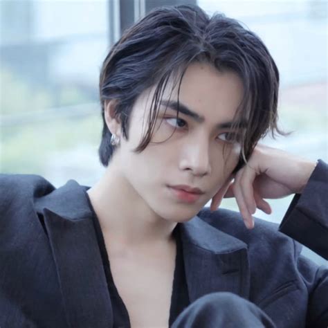 𝐧𝐜𝐭 𝐰𝐚𝐲𝐯 𝐱𝐢𝐚𝐨𝐣𝐮𝐧 in Nct Hot korean guys Beautiful person