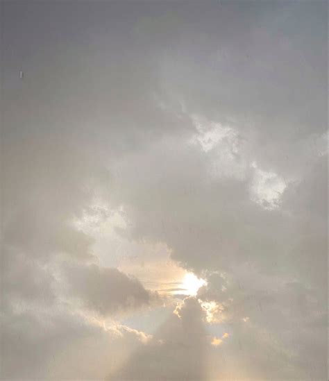 Просмотрите идей на доске NUDE и на тему спальня с серыми стенами индийская мандала