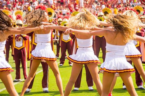 Usc Vs Wmichigan Hot Cheerleaders Cute Cheerleaders Usc Football