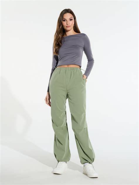 Pantaloni parachute Culoare verde închis SINSAY 938AW 79X