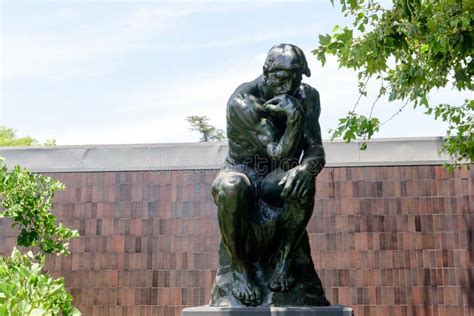 El Pensador De Auguste Rodin En Norton Simon Museum Foto Editorial