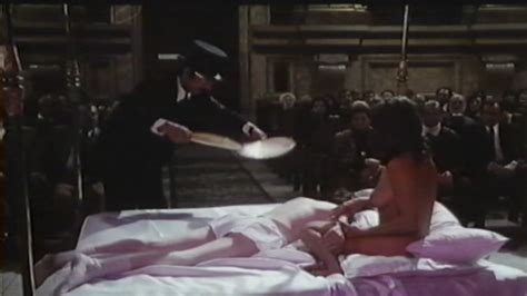 Naked Roc O Freixas In El Sexo Ataca Jornada