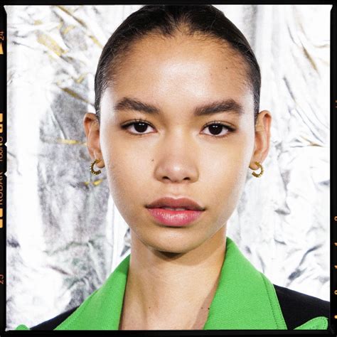 Lip Stain Makeup | Saubhaya Makeup