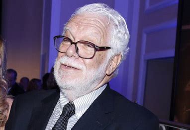 Manoel Carlos pode escrever beijo gay na novela Em Família OFuxico