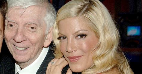 Tori Spelling Pays Tribute To Late Father Aaron Spelling Us Weekly