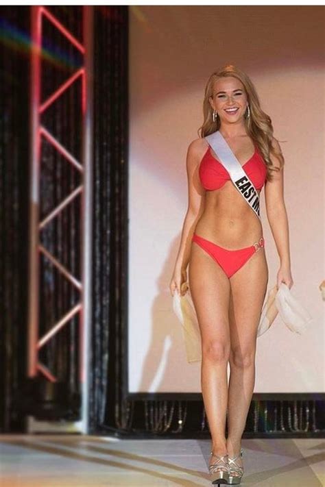 Hot Sexy Sophia Armata Bikini Pics