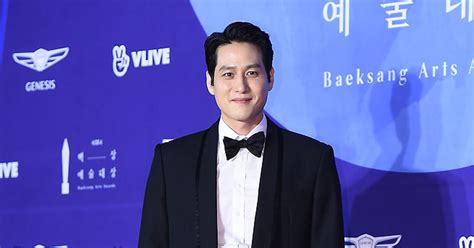 박해준 완벽한 턱시도 패션 엑s Hd포토