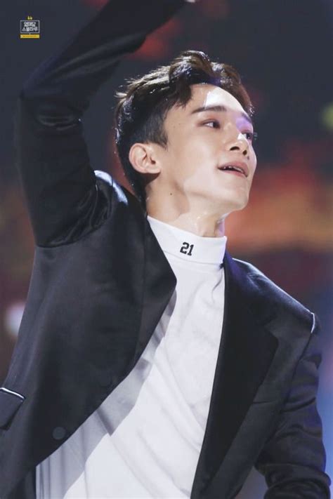 EXO s Chen 161101 SBS Power FM 20th Anniversary Concert Credit 열매달 스물