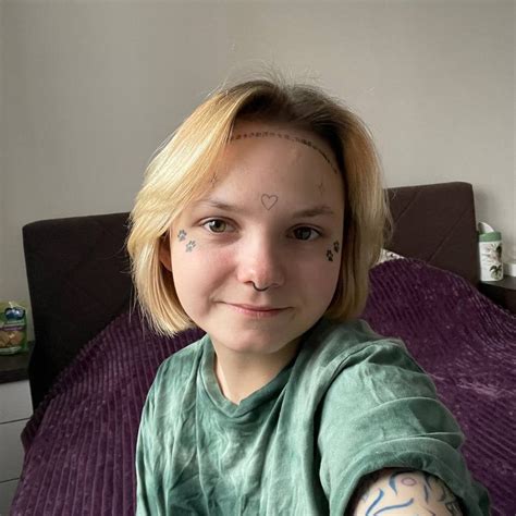 Kiki Shy Cam Model Free Live Sex Show Chat Stripchat