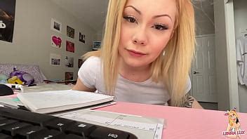 La déesse géante vous mangera Vore XVIDEOS