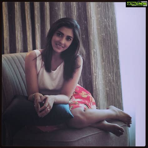 madhu shalini instagram      day sit