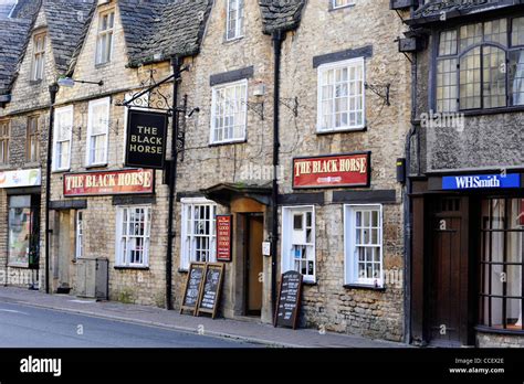 The Black Horse Cirencester Hi Res Stock Photography And Images Alamy