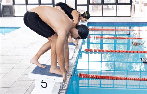 19 Best Swim Workouts For Beginners To Improve Technique