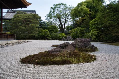 The Zen Garden Inside Kennin Ji Temple Kyoto Japan Stock Image Image