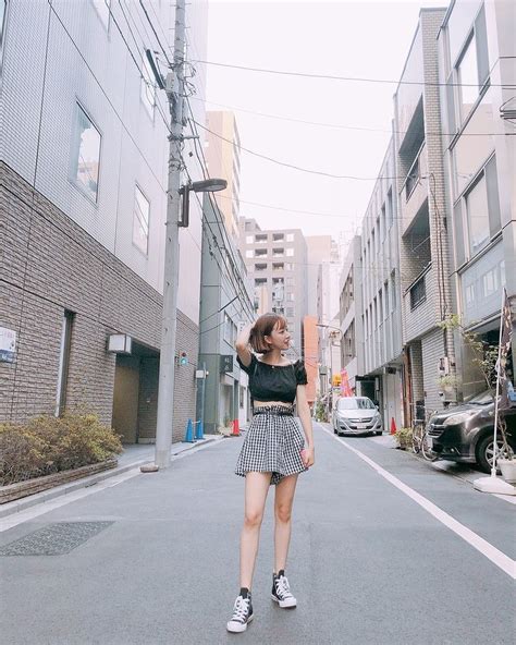 9 Ootd Simple Untuk Nonton Konser Ada Kaus Hingga Kemeja