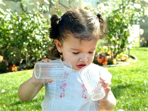 mitet  ujin  pijshem tek femijet pernenatal