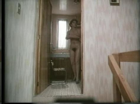 Naked Maria Cardinal In Huele A Gas