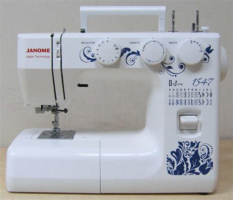 JANOME 1547 Електромеханічна швейна машина