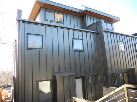 Metal Roofing And Siding Metal Siding House Aluminum House Siding House Siding