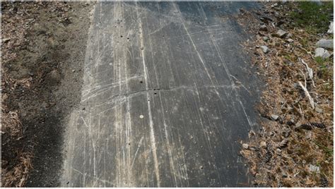 parallel scratches  bedrock  glacial striations western