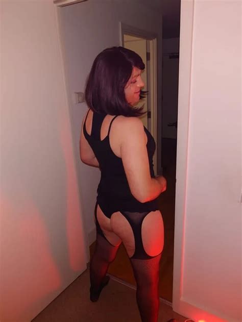 Schöner transvestiert dildo und masturbiert xHamster