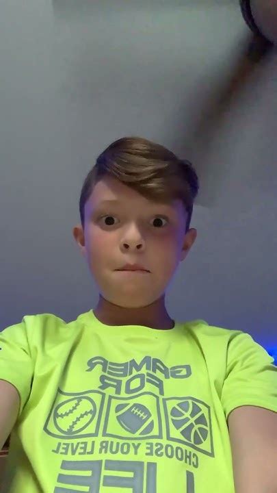 A Giraffe Youtube