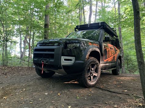 Land Rover Defender 110 Off Road
