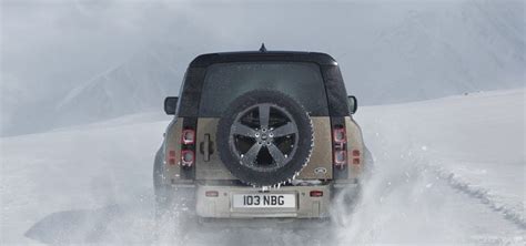 Le Nouveau Land Rover Defender Face Au Jeep Wrangler