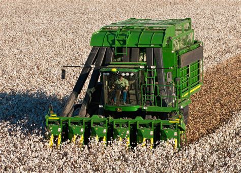 4 John Deere Products That Will Lead To A Successful Cotton Harvest