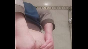 Sacando Un Buen Trozo De Carne Capullo De Rosa Gay Y Un Peque O Consolador Despu S De La