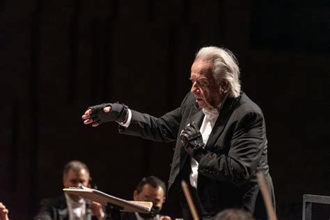 João Carlos Martins Faz Concerto Temático De Star Wars No Teatro Santander