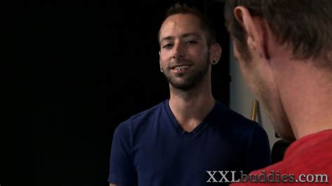 Gay Hunk Gets Facialized