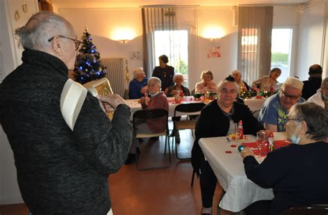 Golbey Les résidents des foyers logements à la fête