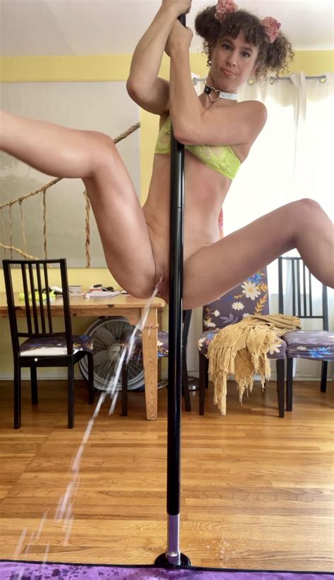 The Amazing Pissing Stripper Is At It Again F MILF Scrolller