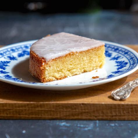 Le nude cake un gâteau pour personnes