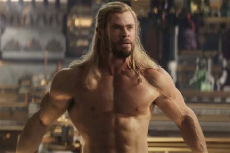 Chris Hemsworth Russell Crowe Comforted Me During Thor Nude Scene