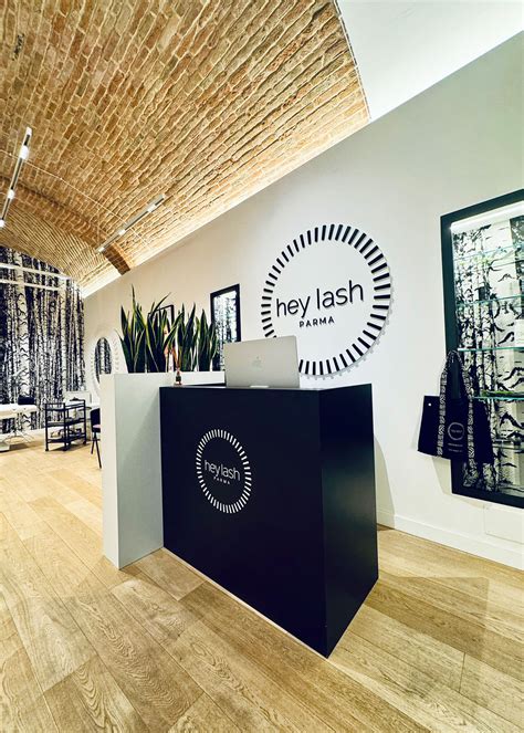 Benvenuto nel nostro store Heylash Parma - Trovaci in via Cavour 30/C