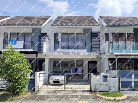 19 And Facing Main Road Freehold 2 Storey Terrace House Intermediate