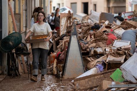 Unwetter In Spanien Schon Mehr Als 200 Tote