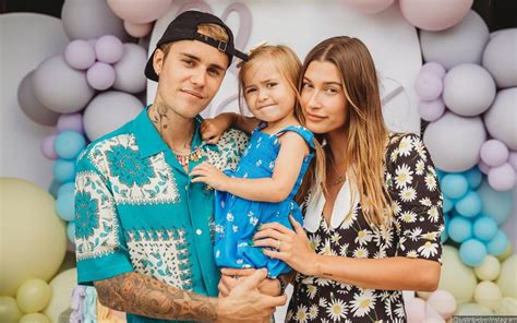 Justin Bieber and Hailey Baldwin Happily Pose With His Half-Sister on 3 ...