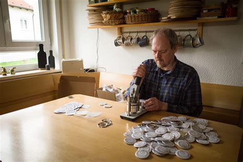 Buttonproduktion In Der Heimischen K Che Gaggenau F R Demokratie