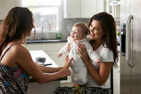 Vicenza Riconoscimento Del Figlio A Una Coppia Lesbica Primo Caso Nel Vicentino Gay It