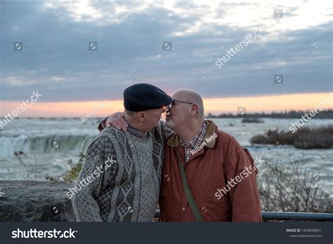 Seniors Gay Images Photos Et Images Vectorielles De Stock Shutterstock