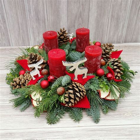 Adventskranz rot Adventskränze Weihnachtsdekoration Adventsgestecke ...