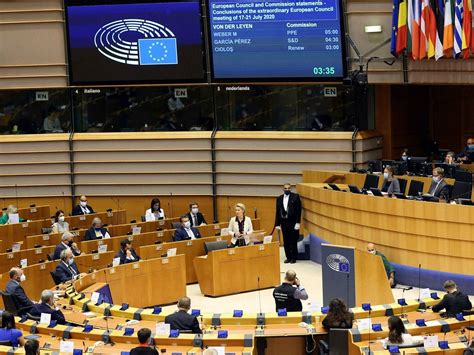 Parlament Europejski przyjął rezolucje ws praworządności w Polsce Wprost